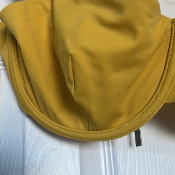 NWT CUUP swim suit top with underwire yellowi lsz 36DD - Picture 2 of 5